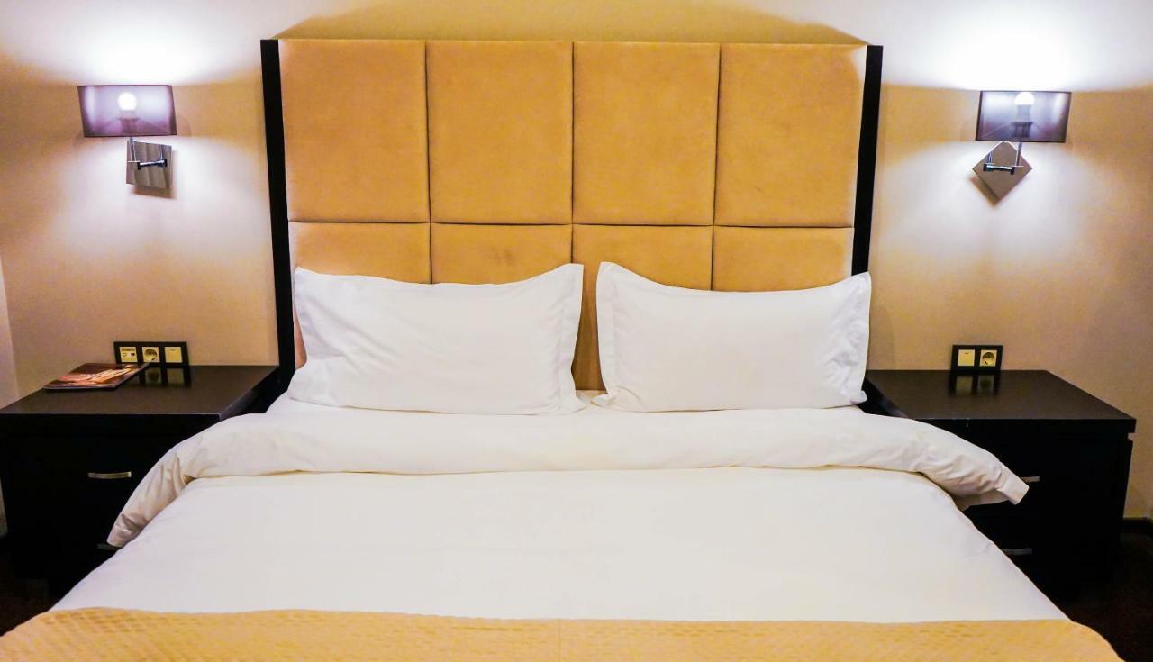 Jelsominohotel Αστάνα Εξωτερικό φωτογραφία