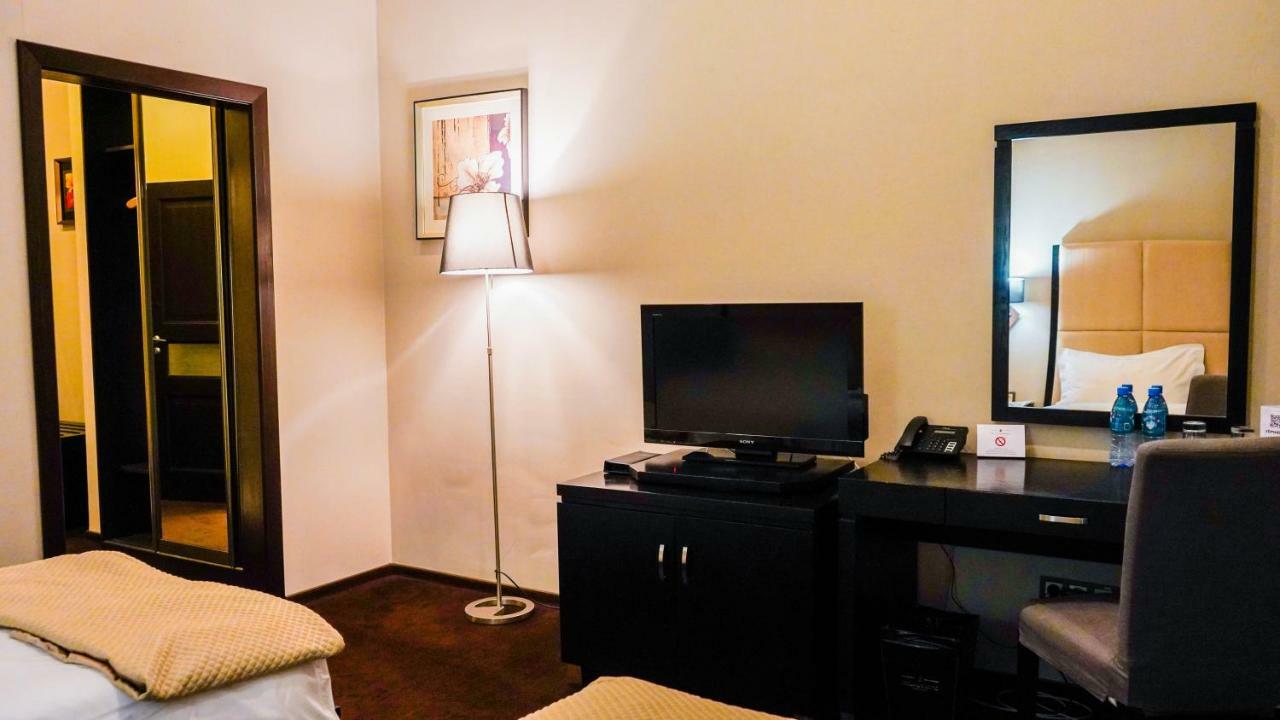 Jelsominohotel Αστάνα Εξωτερικό φωτογραφία