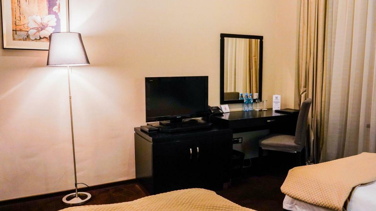 Jelsominohotel Αστάνα Εξωτερικό φωτογραφία
