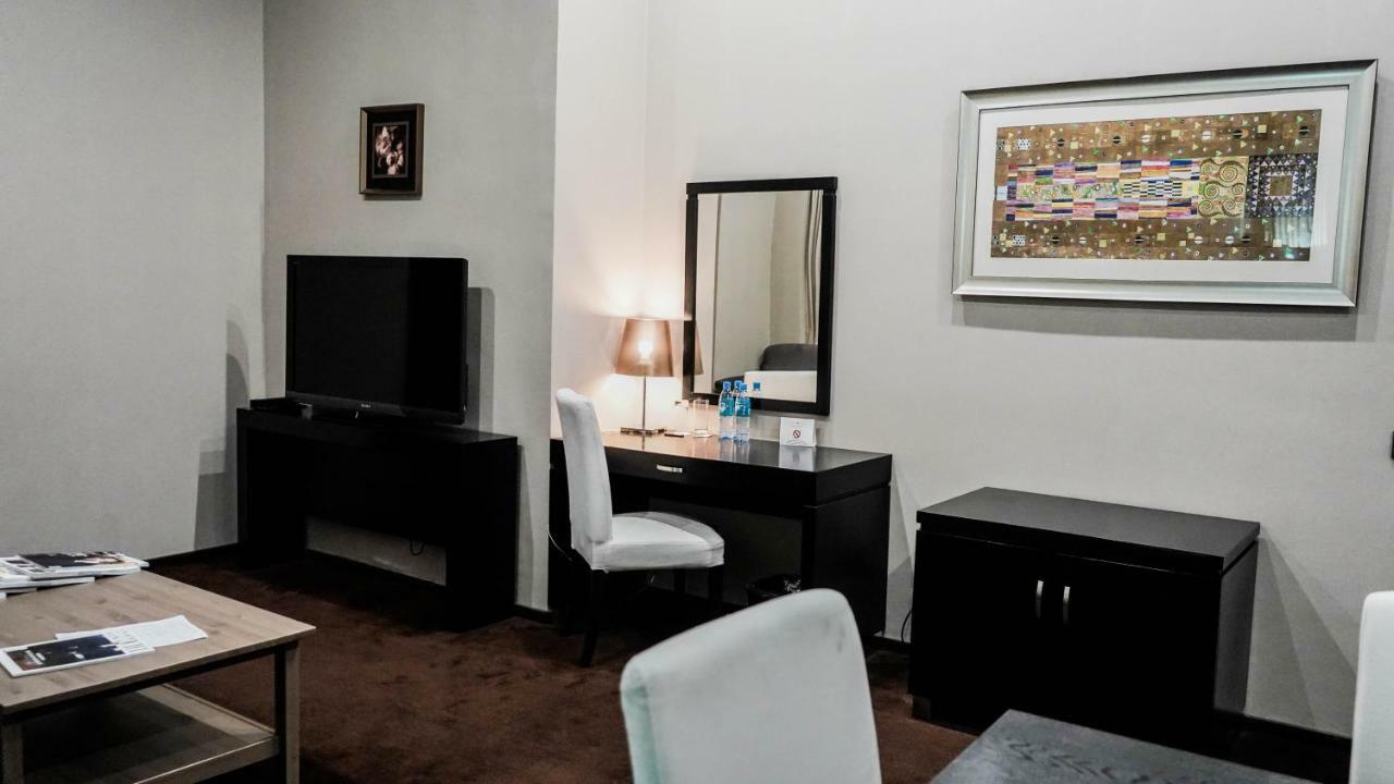Jelsominohotel Αστάνα Εξωτερικό φωτογραφία