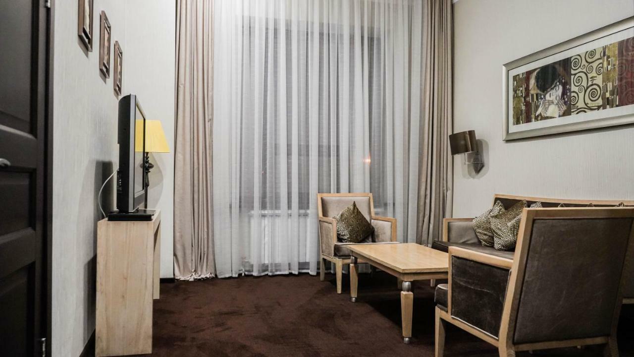 Jelsominohotel Αστάνα Εξωτερικό φωτογραφία