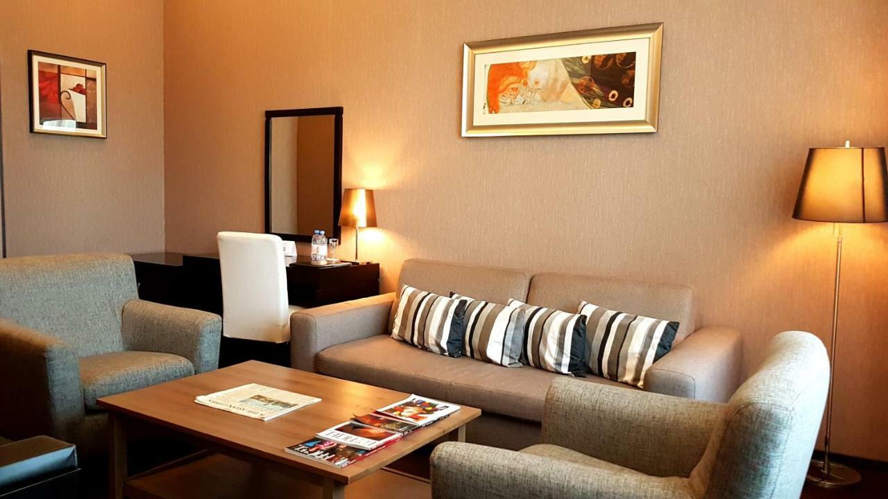 Jelsominohotel Αστάνα Εξωτερικό φωτογραφία